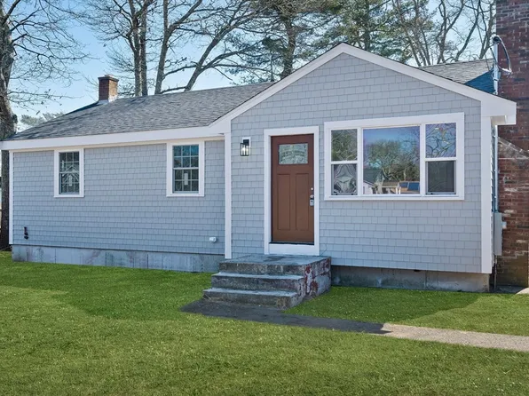 70 Fearing St, Buzzards Bay, MA 02532