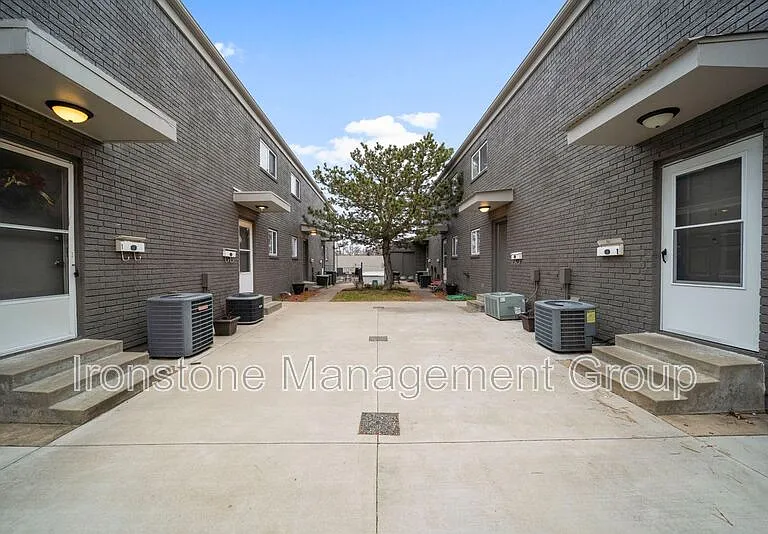 3636 S Indianapolis Ave #2 — Photo 25