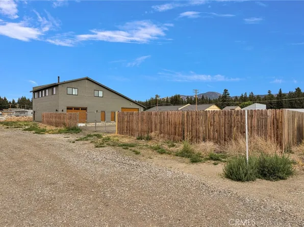 614 W Fairway Blvd, Big Bear City, CA 92314