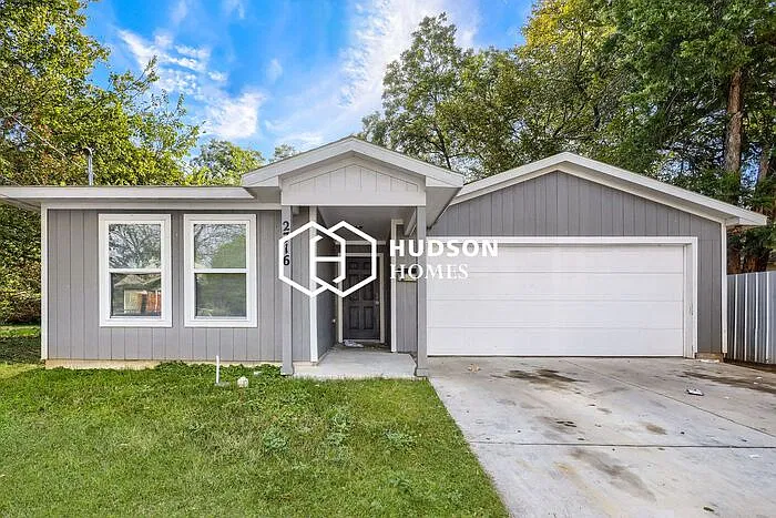 3 bed, 2.0 bath, 1298 sqft, $1,625 — Photo 1