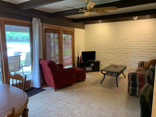 2700 N Shore Dr Unit 306, Clear Lake, IA 50428