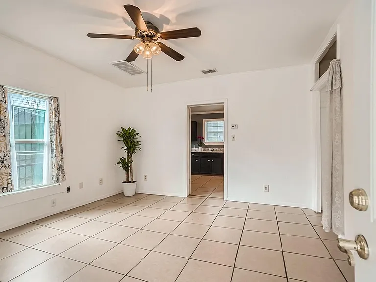 42 Anthony St — Photo 13