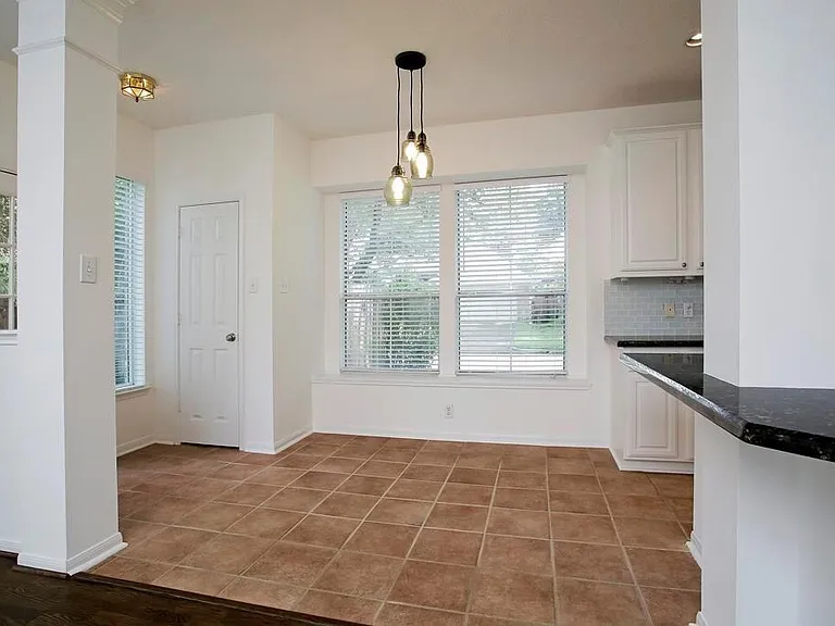 6902 Afton Woods Dr — Photo 10