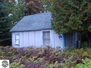 Oslund Rd, Bellaire, MI 49615