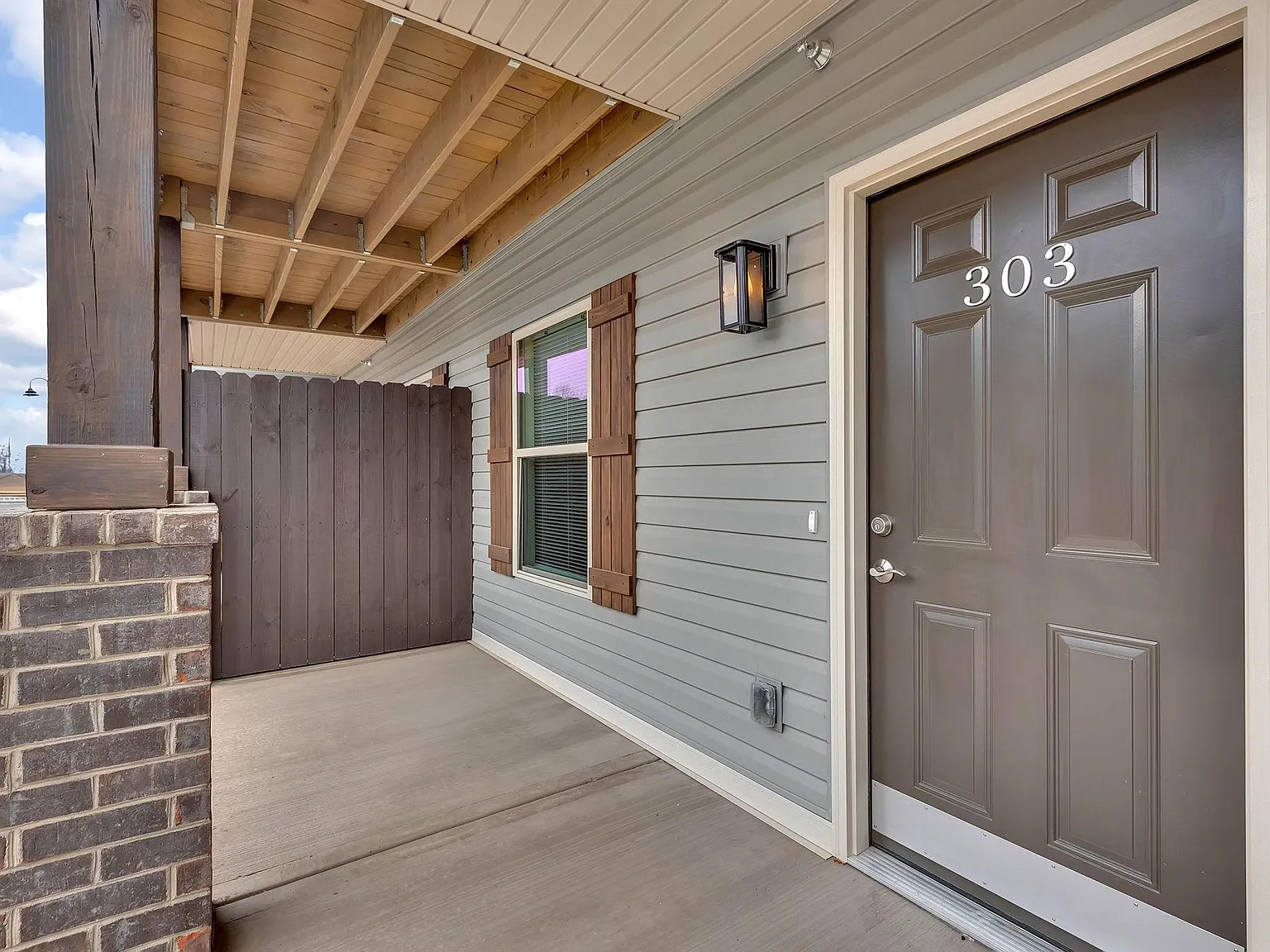 Eli's Place — Photo 2