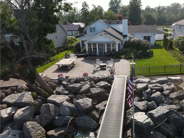 39 Lakeside Blvd, Hilton, NY 14468