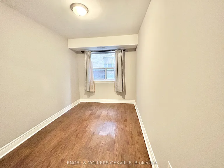 9 33rd St #108 — Photo 6