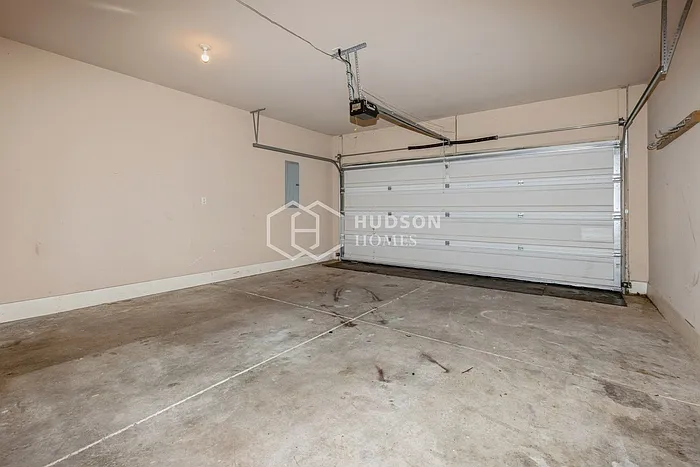1135 Avalon Dr — Photo 22