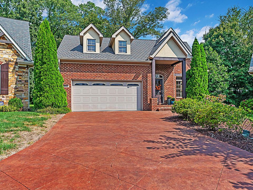 1st image of 10304 Wellington Chase Ln
