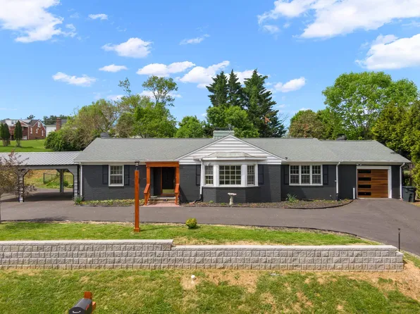 104 Oaklawn Ave, Galax, VA 24333