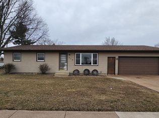 610 E South Ave, Chippewa Falls, WI 54729