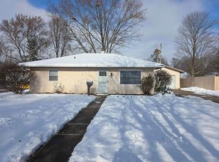 1105 Corrinne St, Midland, MI 48642