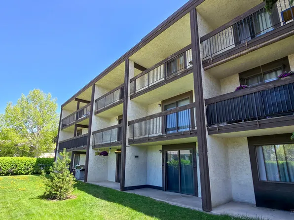 152 Ross Ave, Cochrane, AB T4C 1T1