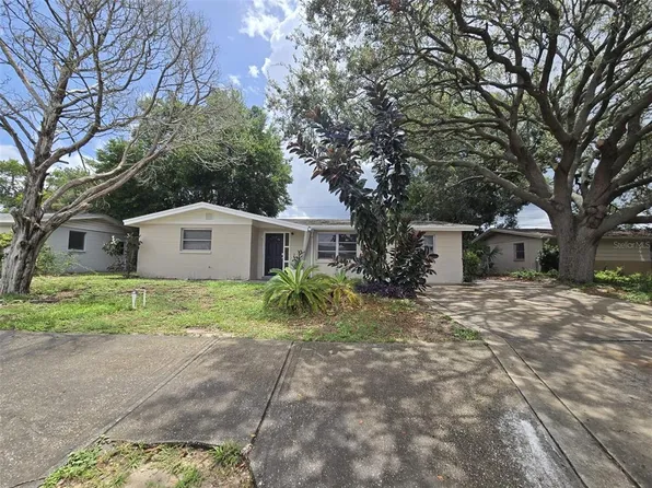 1038 Landau St, Holiday, FL 34690