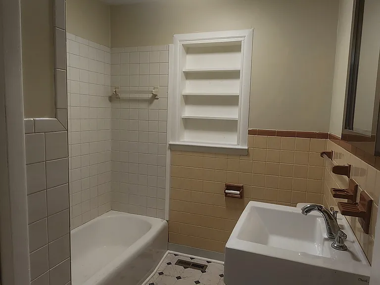 408 E Governor John Sevier Hwy — Photo 10