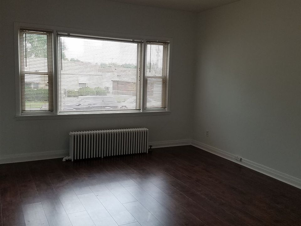 1st image of 4328 N Oak Park Ave #1