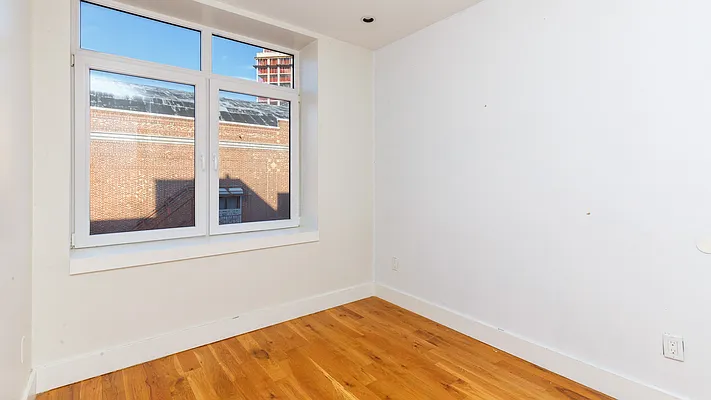 Rented by Nooklyn NYC LLC | media 6