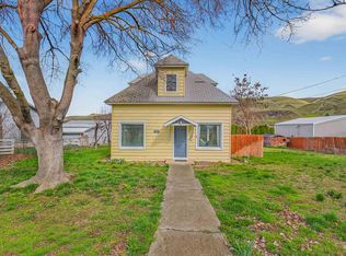 815 2nd St, Asotin, WA 99402