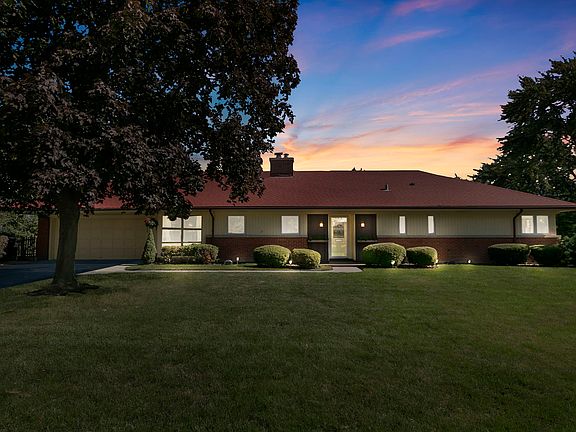 2nd image of 3230 Sprucewood Ln