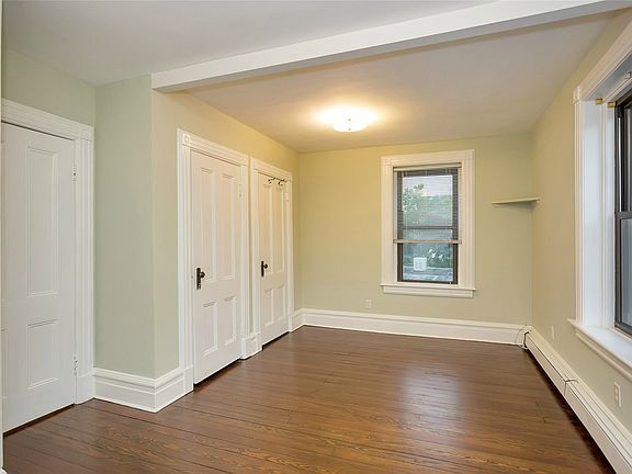3rd image of 203 Glen Cove Ave Ste 2