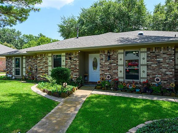 2nd image of 836 Sandpiper Dr