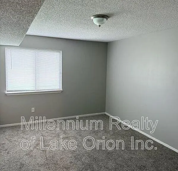 25 Louck St #5 — Photo 6