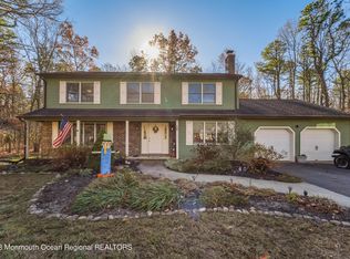 10 Abbey Rd, Jackson, NJ 08527