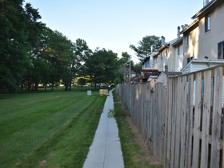 13351 Fones Pl — Photo 34