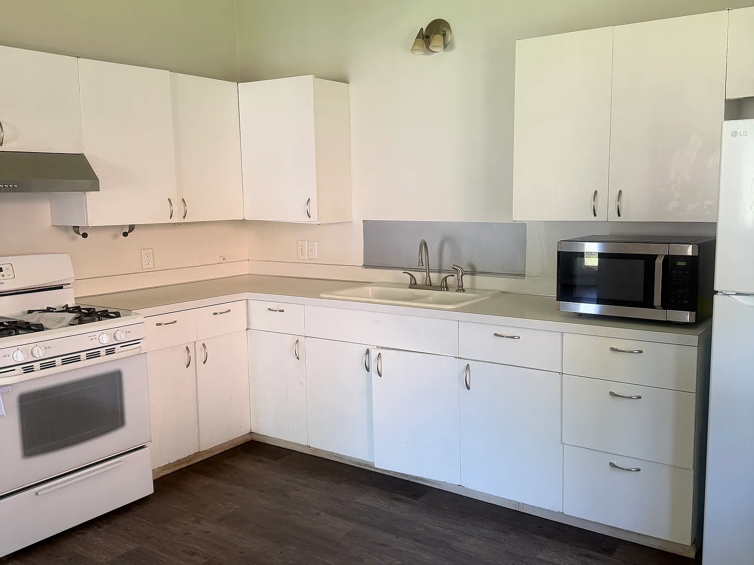 3 bed, 1684 sqft, $1,795 — Photo 2