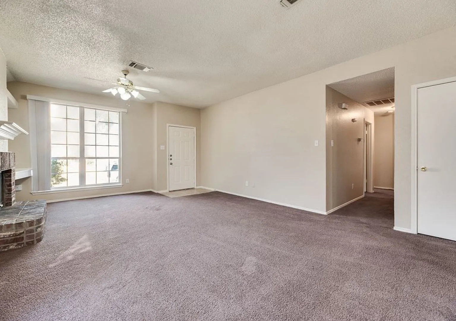 Mesquite 4 Bedroom for Lease — Photo 3