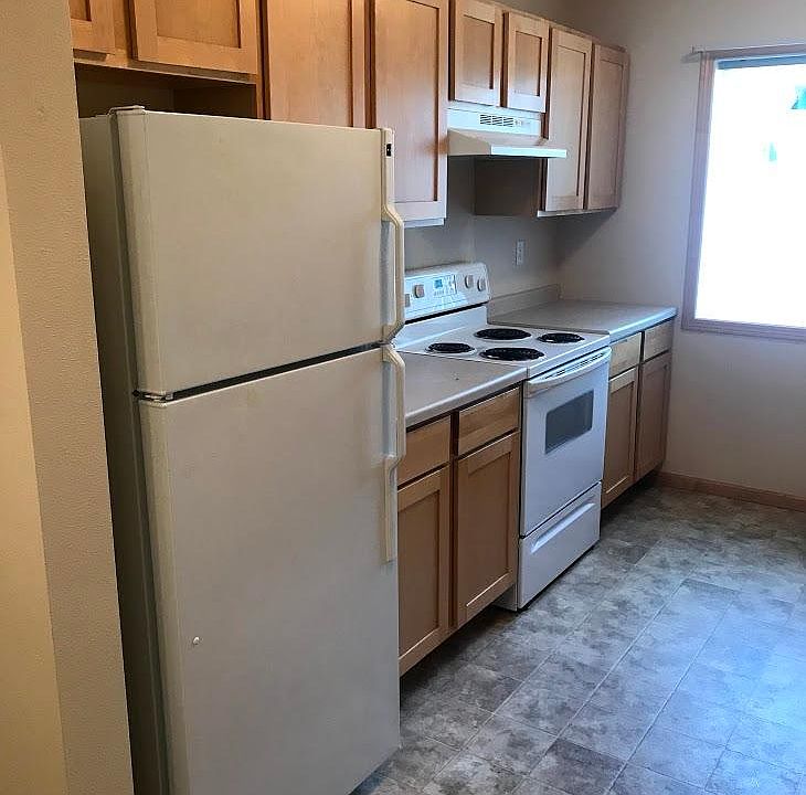 1st image of 1002 2nd St S #1