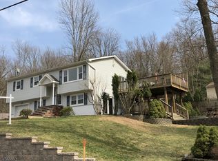 88 Shore Rd, Andover, NJ 07821