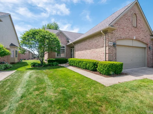 40658 Saint Louis Dr, Clinton Township, MI 48038