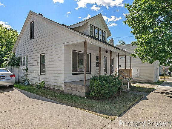 3rd image of 1236 Garfield Ave NW