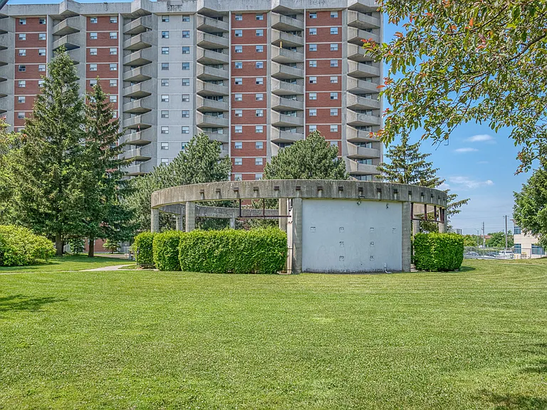 1103 Jalna Blvd #601 — Photo 2