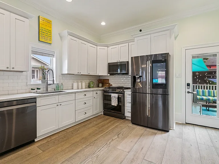 1232 Saint Ferdinand St — Photo 10