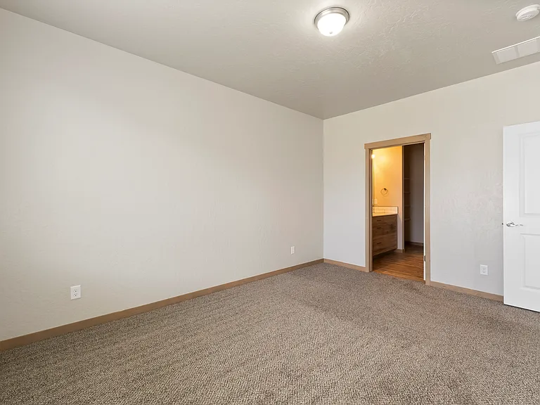 Thayer Farms Rental Homes — Photo 28