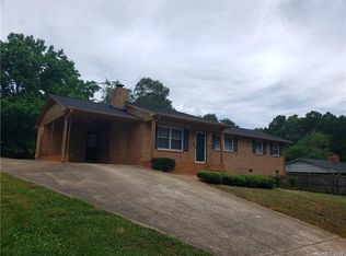 1032 Spring Dr, Gastonia, NC 28052