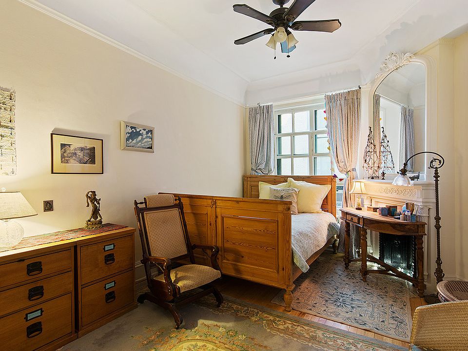 2nd image of 2109 Broadway APT 1006