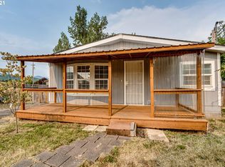 35 N Moss St, Lowell, OR 97452