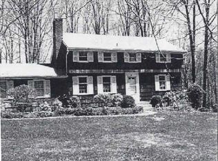 20 Mead Ridge Ln, Ridgefield, CT 06877