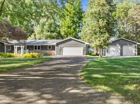 240 Pine Cir, Annandale, MN 55302