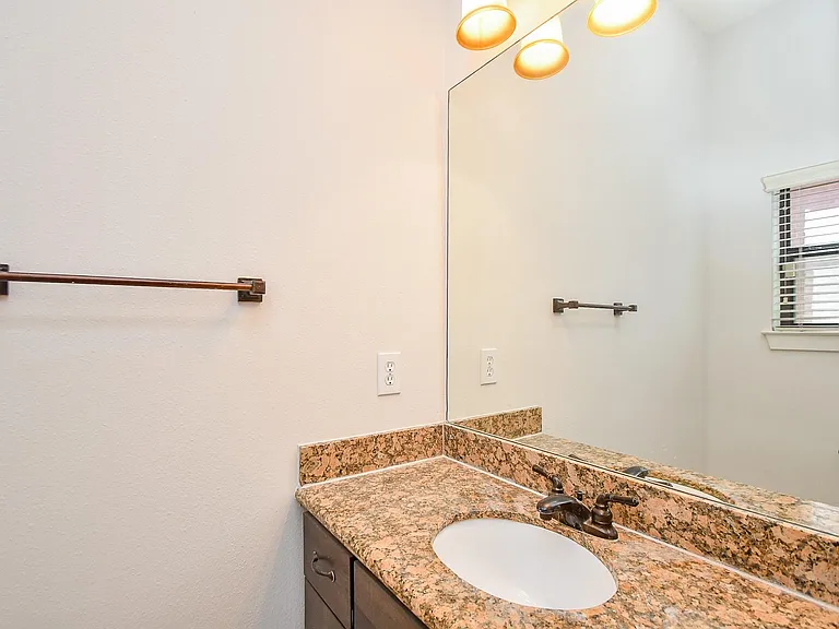 2422 Navigation Blvd #A — Photo 14