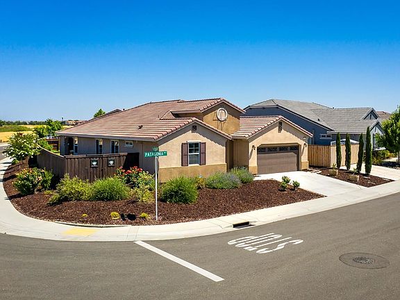 4th image of 1009 Patagonia Way