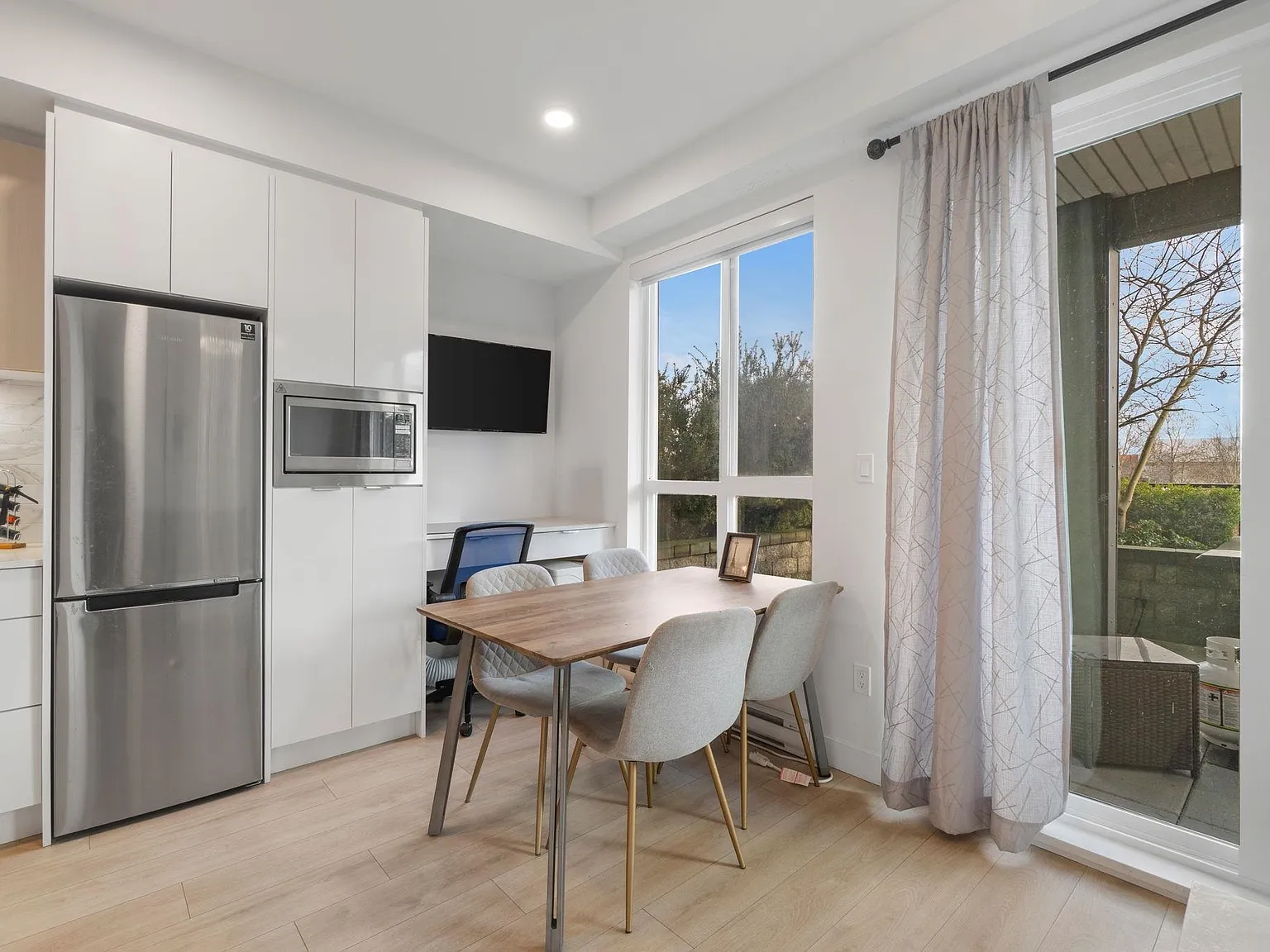 1792 Starling Dr — Photo 4