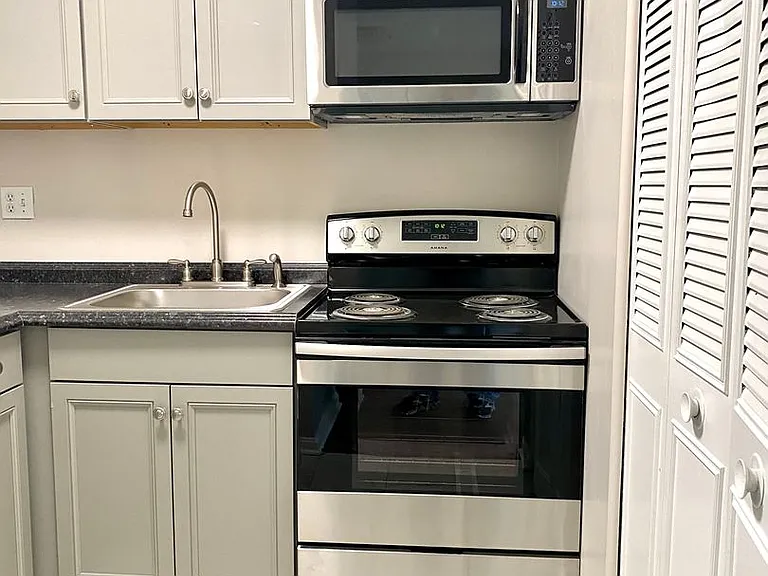 2600 Le Blanc Ct — Photo 29