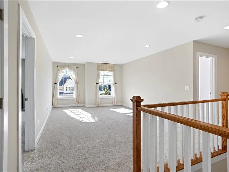 120 Thames Valley Dr — Photo 20