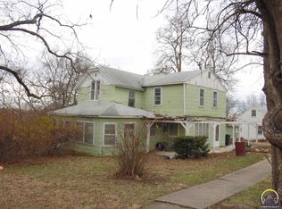 205 N 4th St, Carbondale, KS 66414
