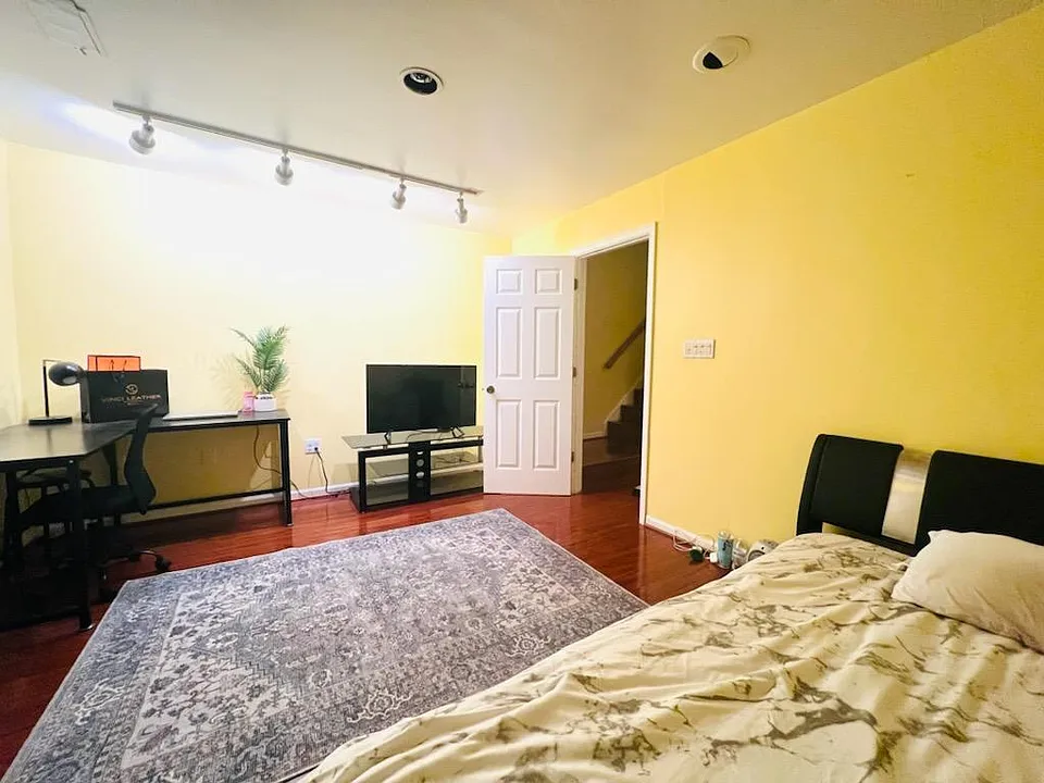 2125 Dominion Heights Ct