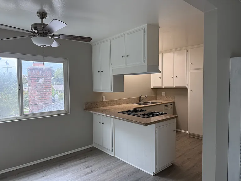 204 N Berkeley Ave #C — Photo 6